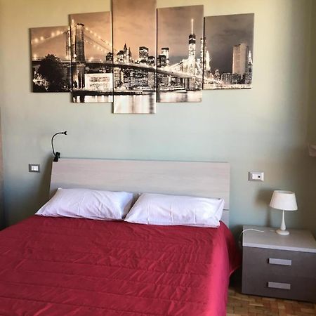 Pellico Stylish Apartments Cuneo Rum bild