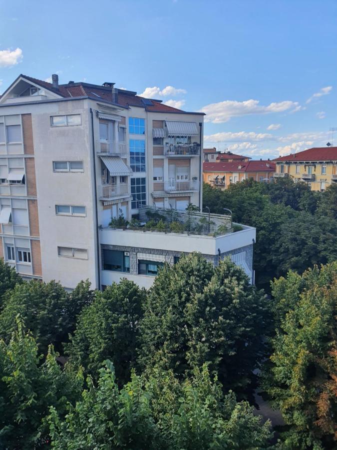 Pellico Stylish Apartments Cuneo Exteriör bild